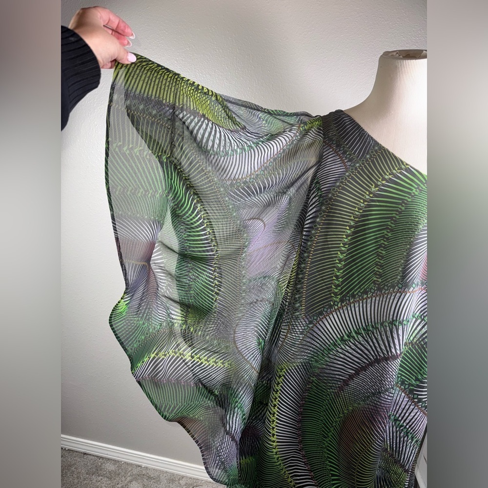 Asymmetric One-Shoulder Maxi Dress in Green Swirl Print - Picture 4 of 10